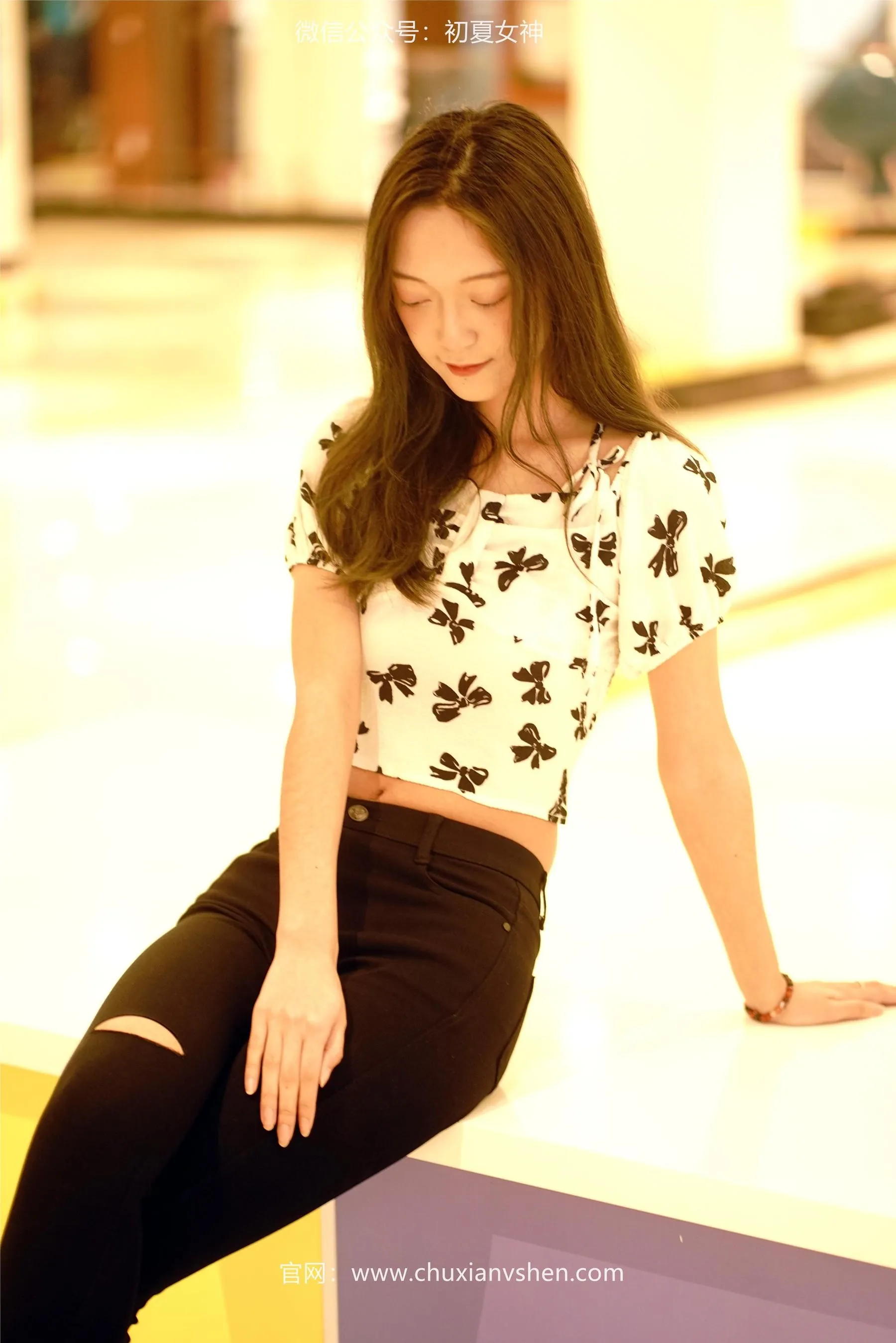 初夏女神 NO.072 依依 邻家女孩-商场篇 [88P]插图